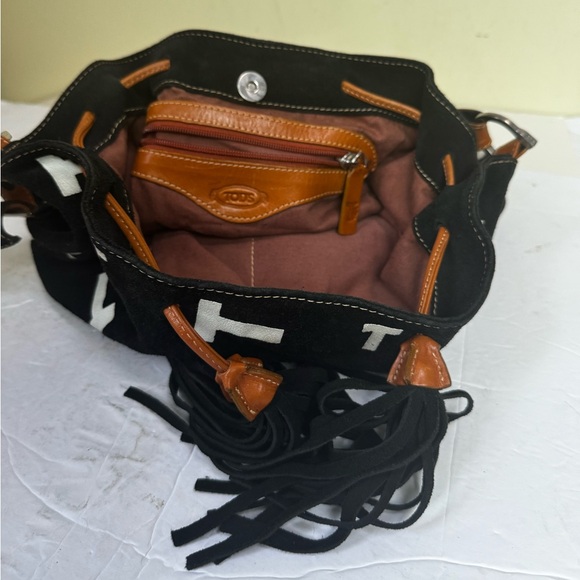 Tod’s T Logo Tassels Bucket Hobo Bag Leather Camel Suede Drawcord Luxury Preppy - Picture 7 of 15